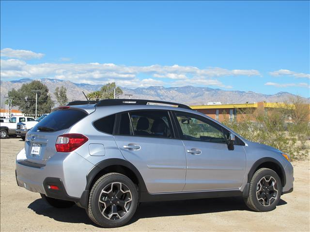 2013 Subaru XV Crosstrek Base Ext Cab Dually