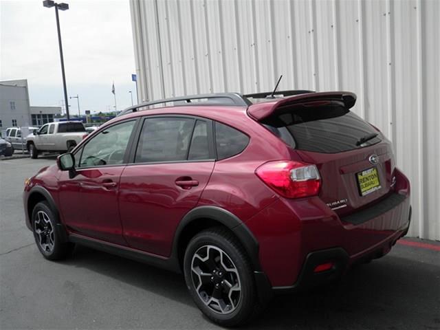 2013 Subaru XV Crosstrek Base Ext Cab Dually