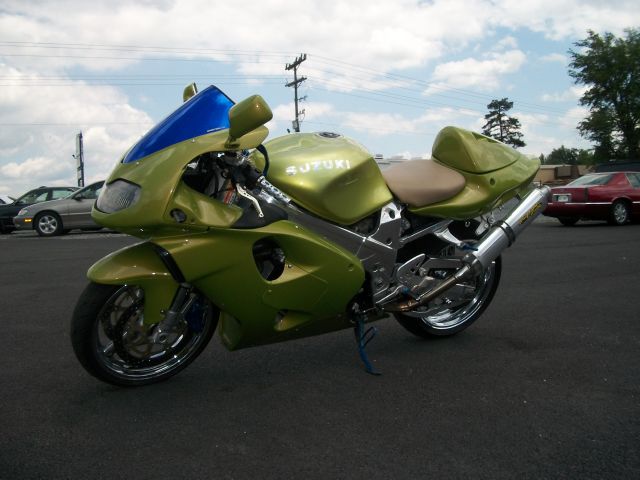 2000 Suzuki 1000 14 Box MPR