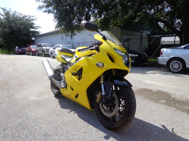 2005 Suzuki 600 Hard Top Convertible 2D