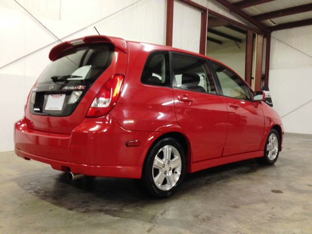 2003 Suzuki Aerio AWD, REAR DVD, Navigation, 3RD ROW, Mem/heat Seats