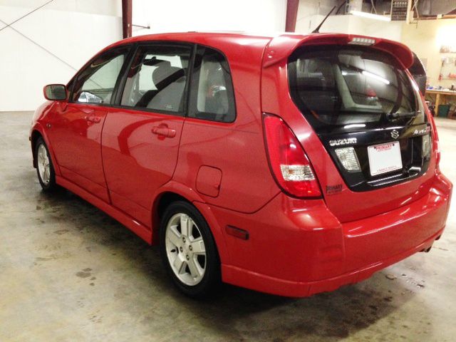 2003 Suzuki Aerio AWD, REAR DVD, Navigation, 3RD ROW, Mem/heat Seats
