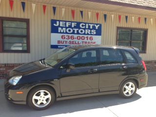 2004 Suzuki Aerio AWD, REAR DVD, Navigation, 3RD ROW, Mem/heat Seats