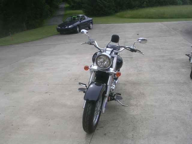 2007 Suzuki Boulevard 3.2L Convertible