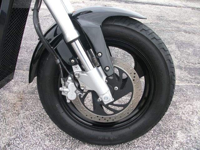 2008 Suzuki Boulevard M50 4dr Sdn SS Supercharged