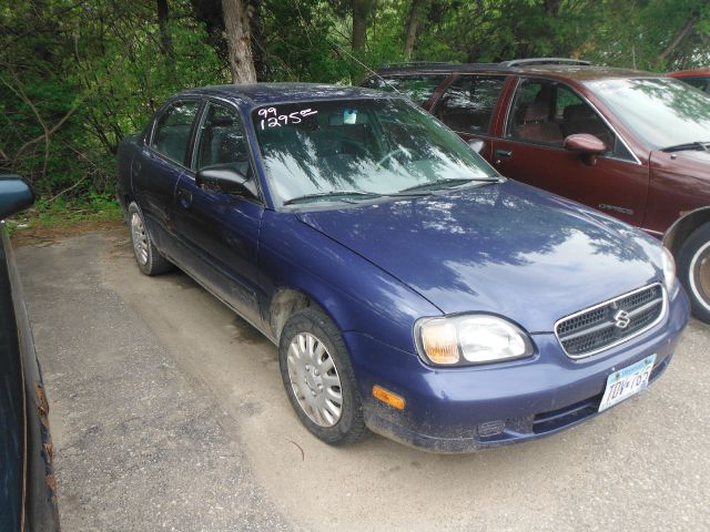 1999 Suzuki Esteem S Sedan
