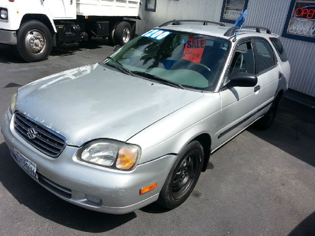 2001 Suzuki Esteem SE Crew Cab 4WD FFV