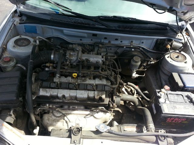 2001 Suzuki Esteem SE Crew Cab 4WD FFV