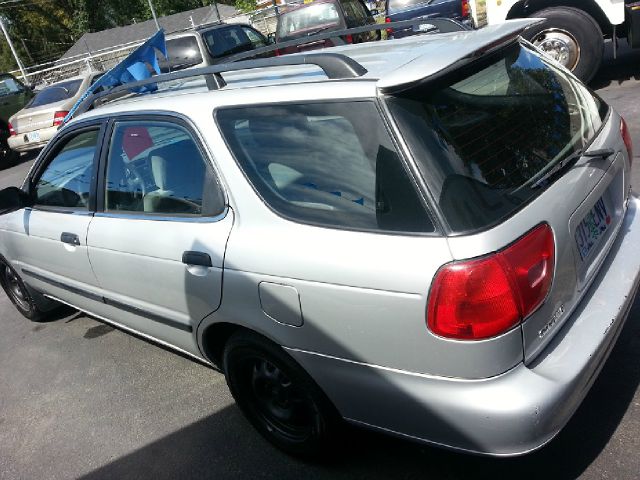 2001 Suzuki Esteem SE Crew Cab 4WD FFV