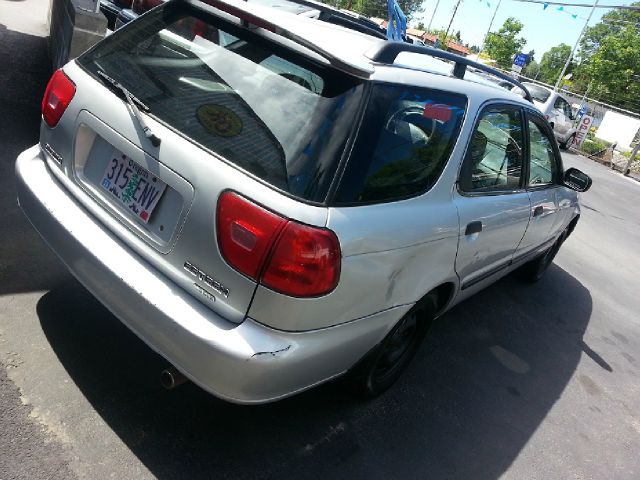 2001 Suzuki Esteem SE Crew Cab 4WD FFV