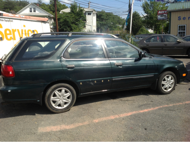 2000 Suzuki Esteem Wagon S Sedan