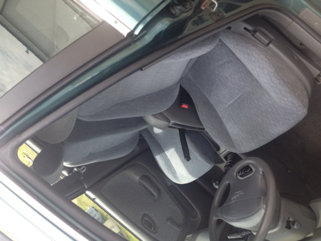 2001 Suzuki Esteem Wagon S Sedan