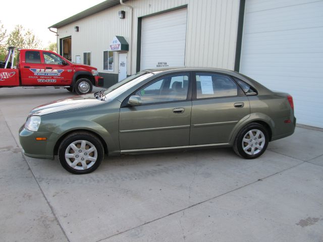 2004 Suzuki Forenza 4DR SE (roof)