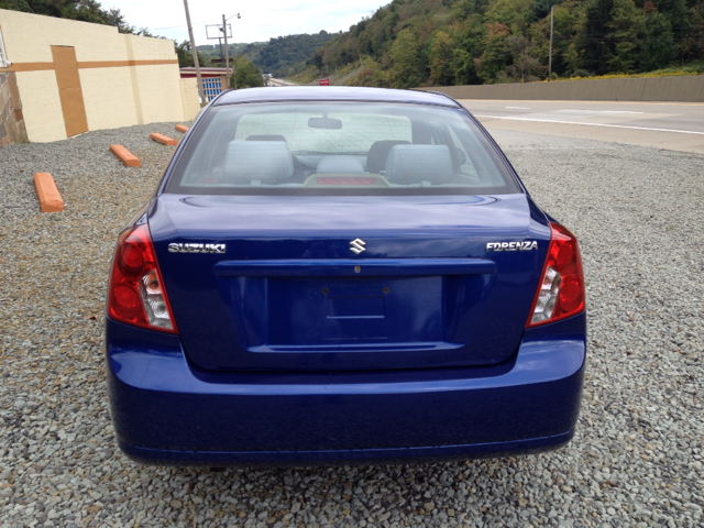 2004 Suzuki Forenza XR