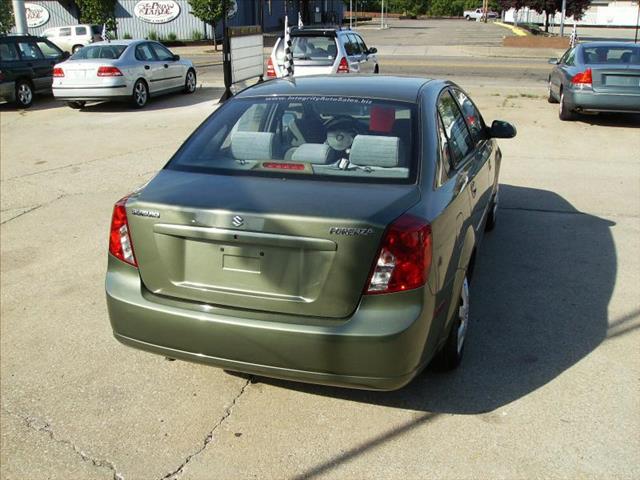 2004 Suzuki Forenza W/T w/LS Package