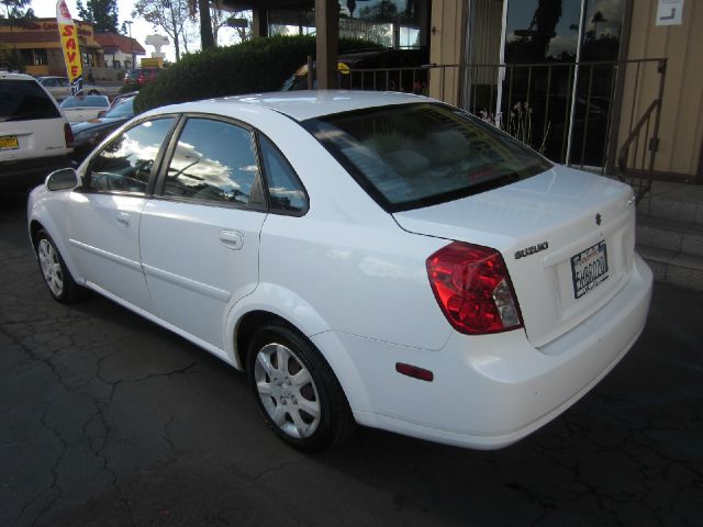 2004 Suzuki Forenza XR