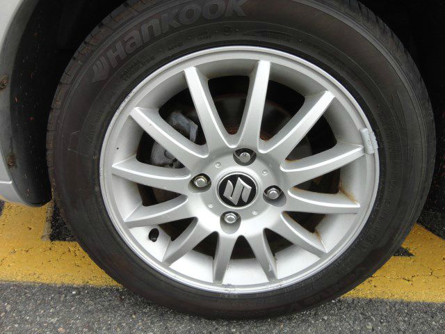 2004 Suzuki Forenza Reg Cab 111.2 Inch WB 2WD LS Truck