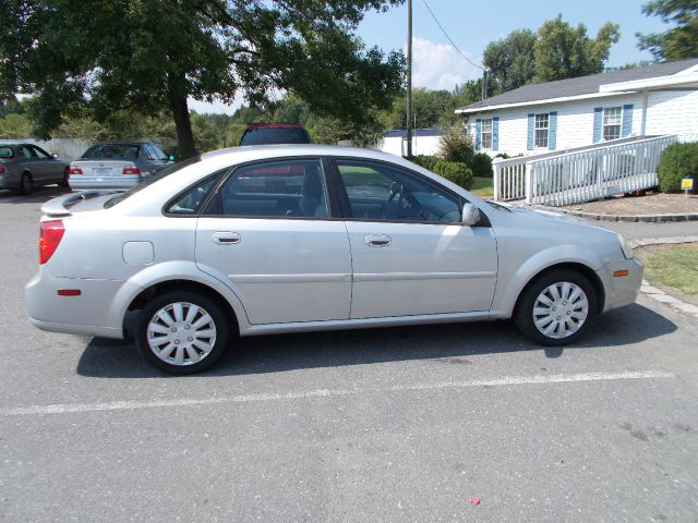 2004 Suzuki Forenza XR