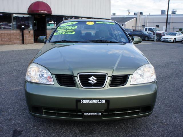 2005 Suzuki Forenza XR