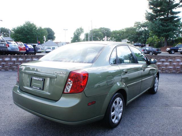 2005 Suzuki Forenza XR