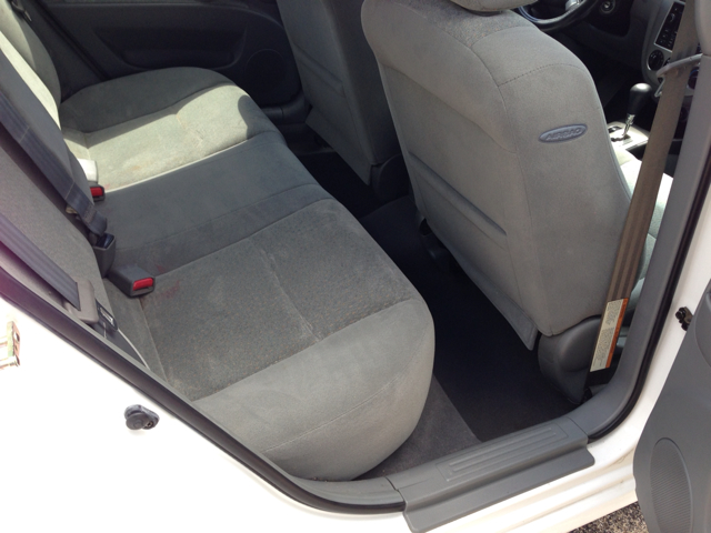 2005 Suzuki Forenza XR