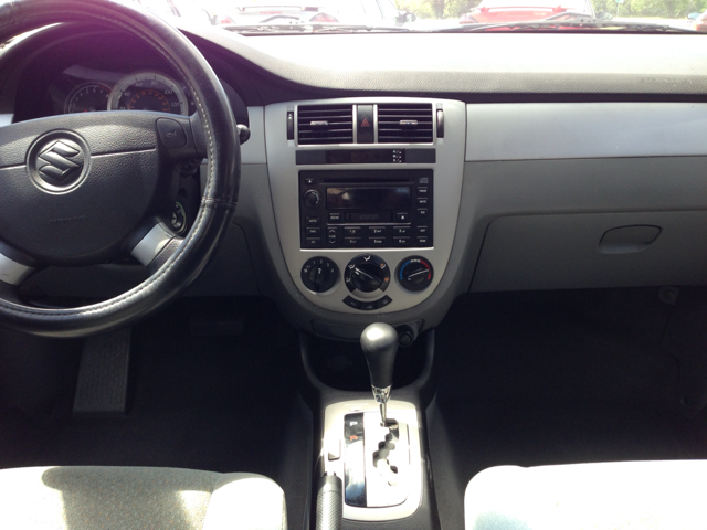 2005 Suzuki Forenza XR