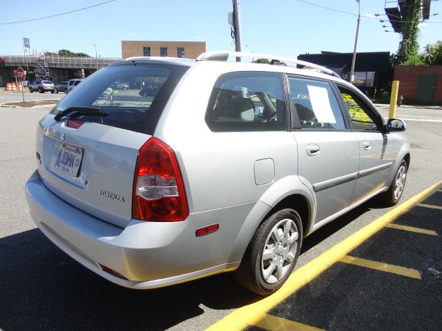 2005 Suzuki Forenza AWD - Luxury Collection