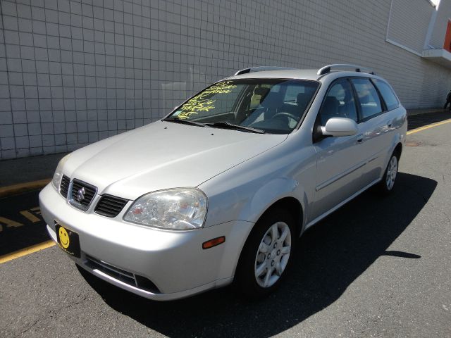 2005 Suzuki Forenza AWD - Luxury Collection