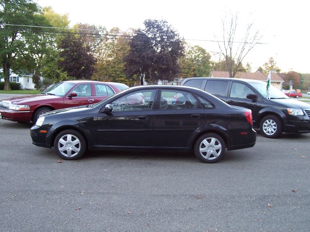 2005 Suzuki Forenza XR