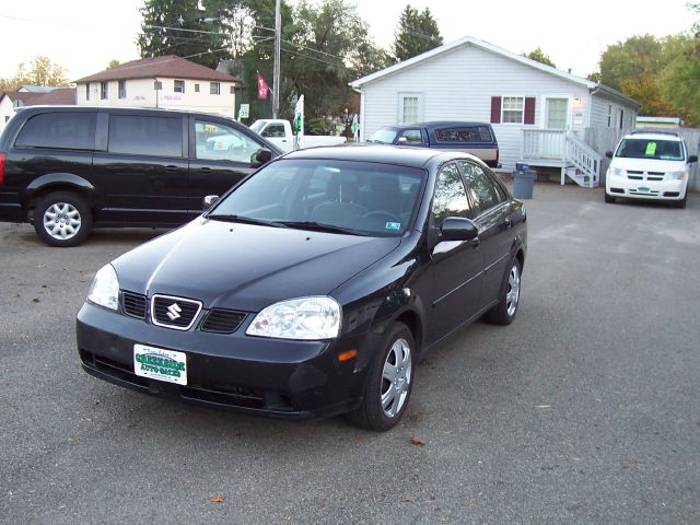 2005 Suzuki Forenza XR