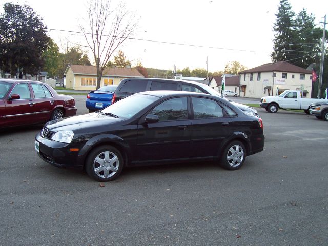 2005 Suzuki Forenza XR