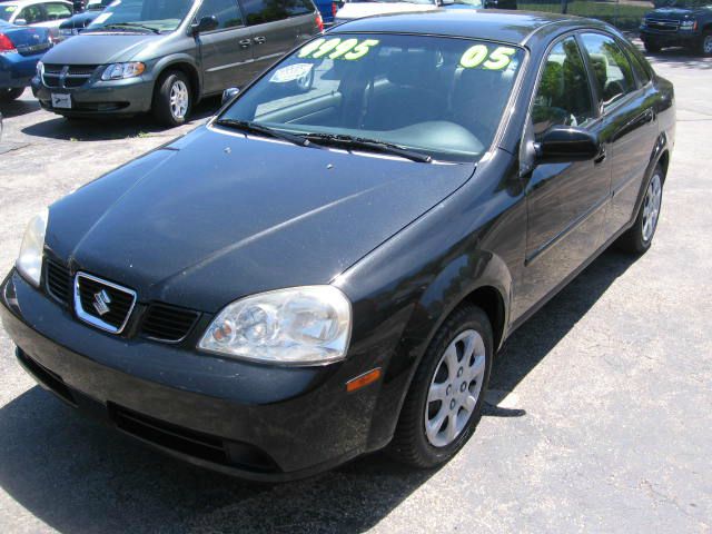 2005 Suzuki Forenza XR