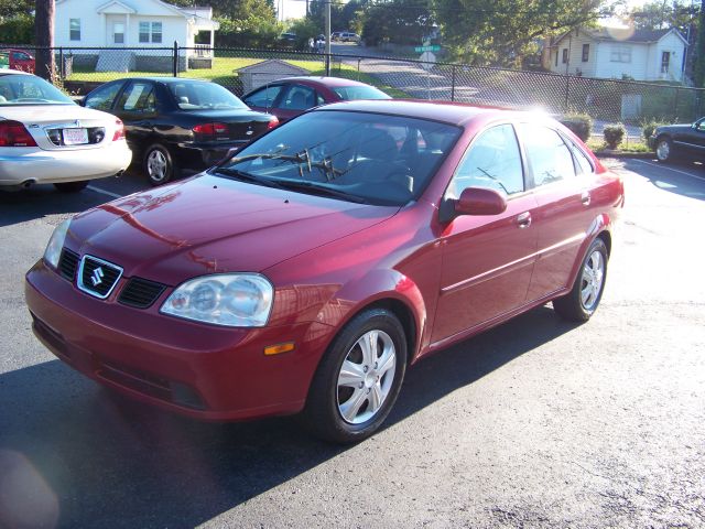 2005 Suzuki Forenza XR