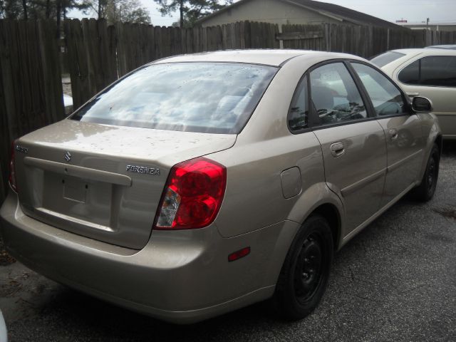 2005 Suzuki Forenza XR