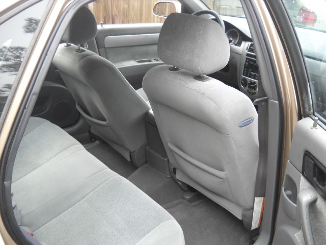 2005 Suzuki Forenza XR