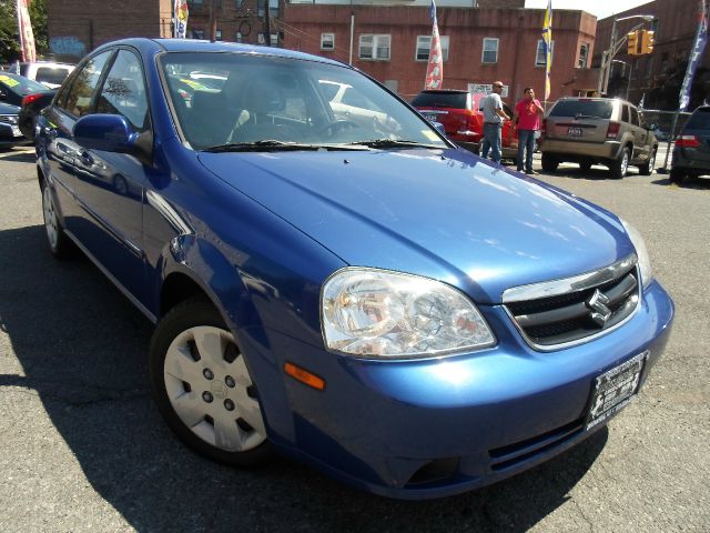 2006 Suzuki Forenza Base