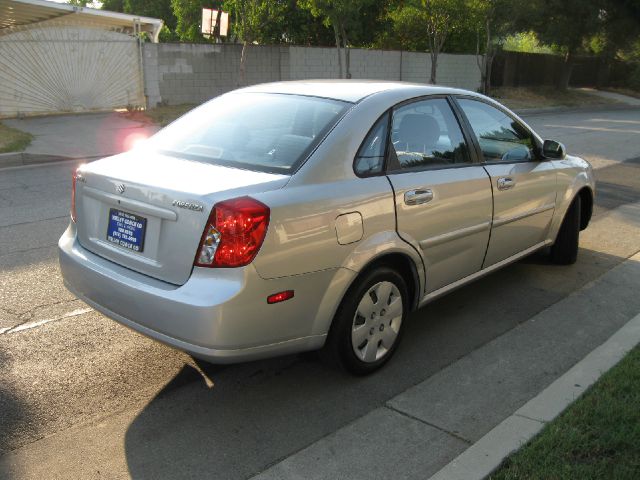 2006 Suzuki Forenza Base