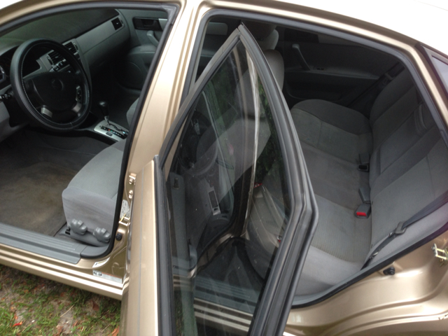 2006 Suzuki Forenza Base