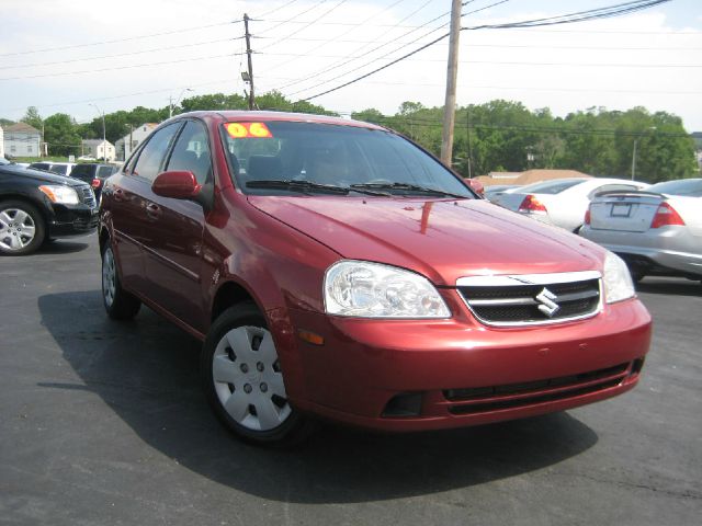 2006 Suzuki Forenza Base