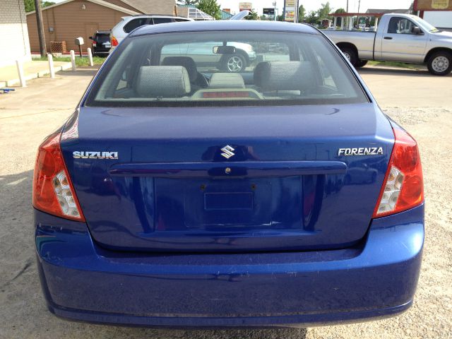 2006 Suzuki Forenza Base