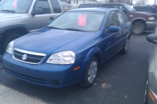 2006 Suzuki Forenza Base