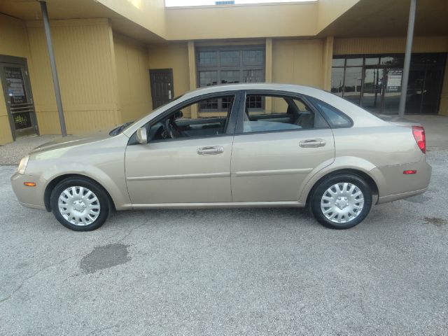 2006 Suzuki Forenza Base