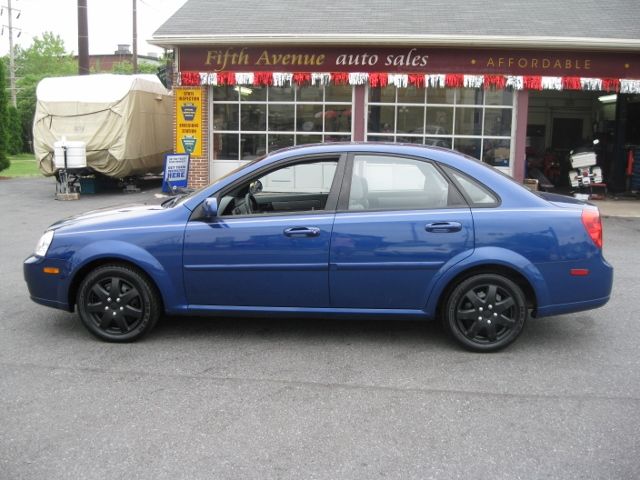 2006 Suzuki Forenza Base