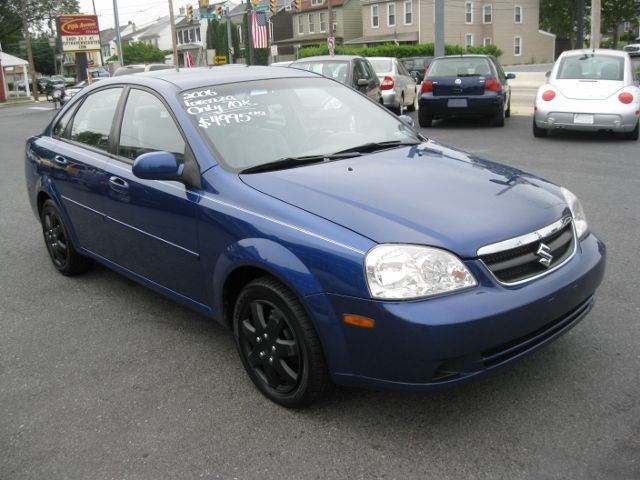 2006 Suzuki Forenza Base