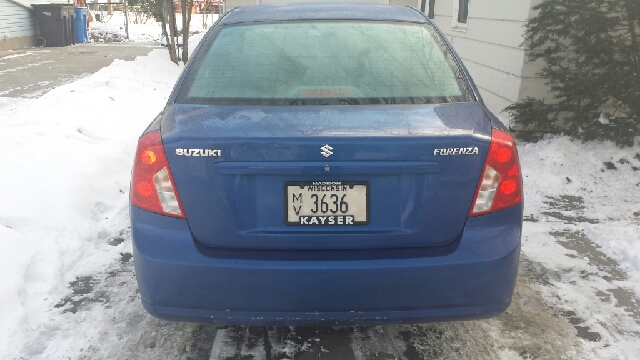 2006 Suzuki Forenza Base