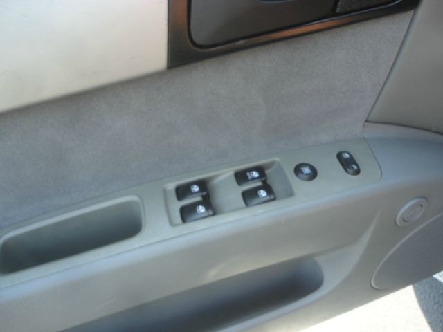 2006 Suzuki Forenza Base