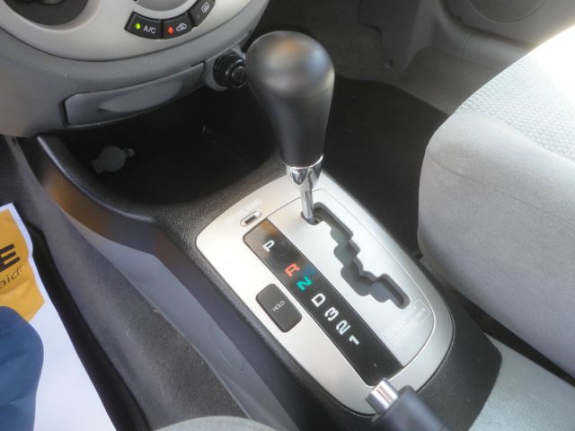 2006 Suzuki Forenza Base