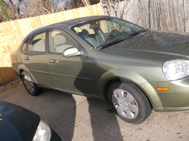 2006 Suzuki Forenza Base