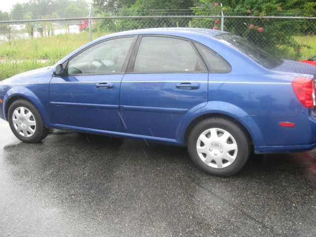 2006 Suzuki Forenza Base