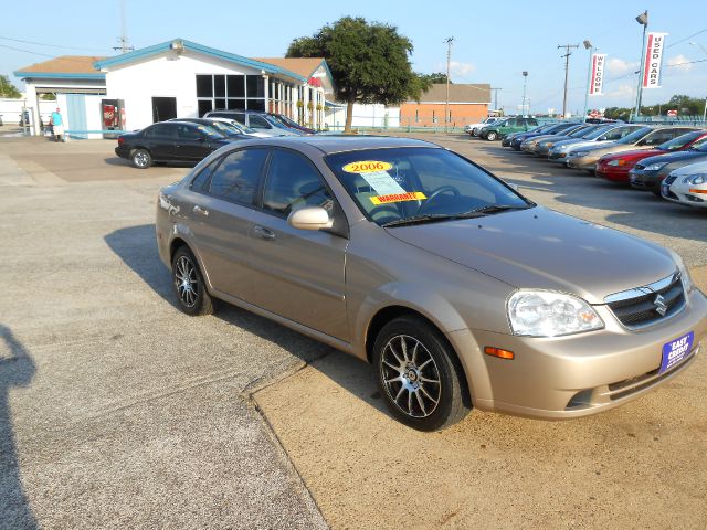 2006 Suzuki Forenza Base